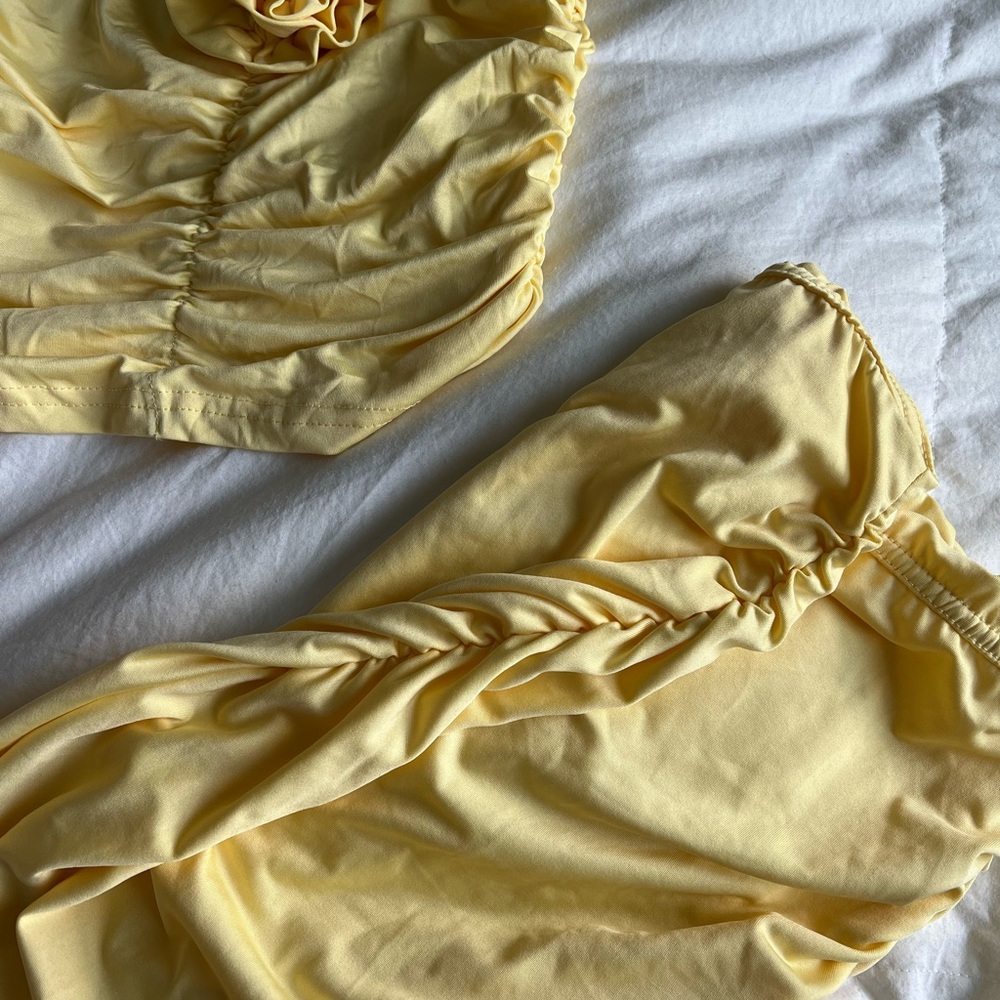 Yellow Ruched Swimsuit Set - Picture 2 of 2